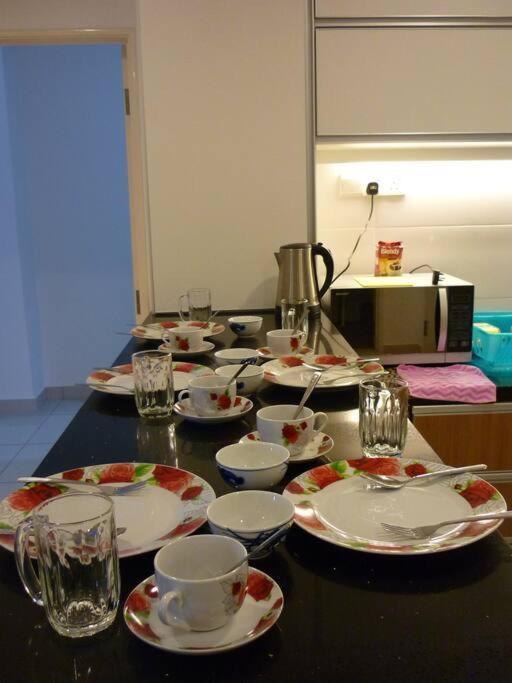 2 Bedrooms & 2 Bathrooms Near New Gurney Bay Apartment *